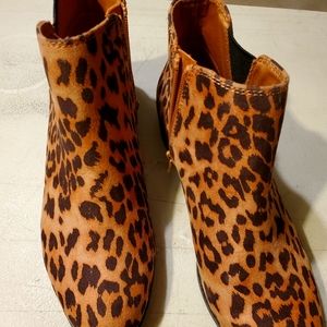 Lepord print shoes